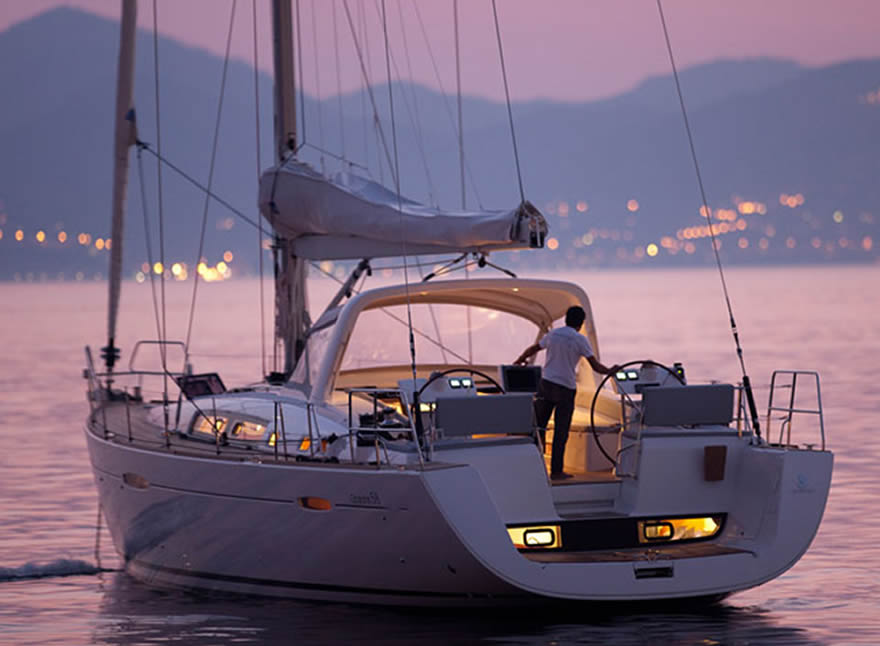 Noleggio barche a vela di lusso - Oceanis Sicilia Isole Eolie